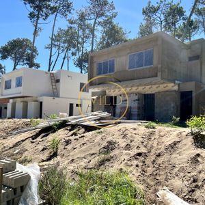 Casa A Estrenar En Pinares. Precio Lanzamiento. Punta Del Este