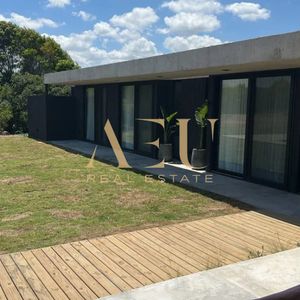 Moderna Y Luminosa Casa En Laguna Escondida