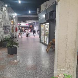 Alquiler Venta Local En Galeria En Zona Centro