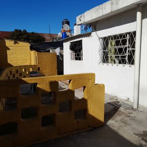 Venta/casa/la Teja/1dormitorio Opción 2/ph/ Patio/luminoso/banco/alquilado