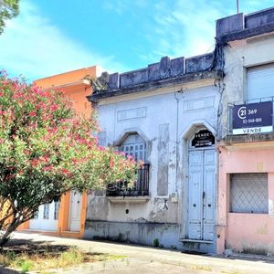 Venta Casa A Reciclar En Reducto 100 M2 Al Frente Ph Acepta Banco