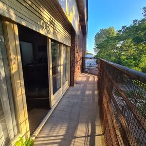 Venta Apartamento Frente 77m2,la Blanqueada.2 Dormitorios,balcón.prox.hospi.poli