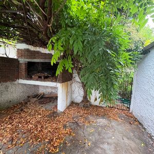 870m2 Con 2 Viviendas En Un Mismo Padrón, Lugar Para Auto, Acepta Banco