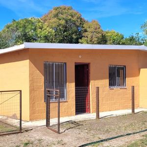 Alquiler En Manga, Casas 2 Dormitorios Cochera Patio Predio Cercado PróX Belloni