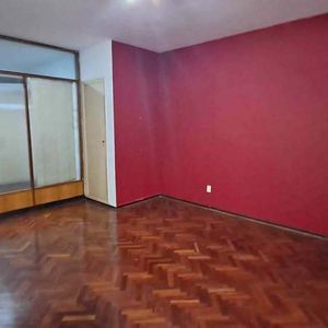 Venta/oficina O Consultorio/ Próximo Imm/ A Metros De 18 De Julio/montevideo