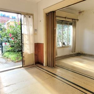 Venta  Casa La Blanqueada  4 Dormitorios, Padrón único 450 M2 Tot. Acepta Banco