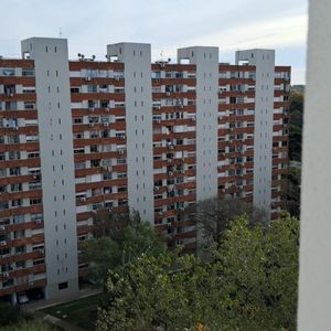 Alquiler/apartamento 1 Dormitorio/ Parque Posadas/piso 13 Al Frente