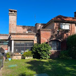 Venta Casa En El Pinar 3d,jardin, Parrillero, Metros De Giannattasio