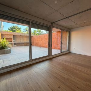 Venta Apartamento Estrenar  Punta Gorda. 1 Dormitorio, Patio Divino , Garage/box