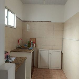 Venta Apartamento 2 Dormitorios La Comercial,primer Piso Acepta Banco