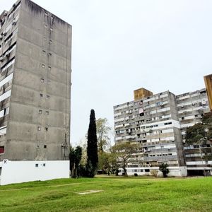 Alquiler Apartamento 3 Dormitorios 72m2 - Malvín Euskalerría 71 Con Cochera