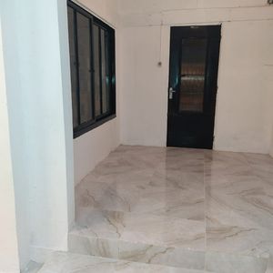 Alquiler/casa/barra Santa Lucia/2 Dormitorios/patio Independiente/garage.