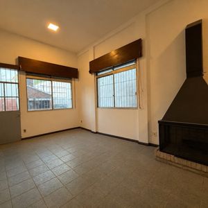 Alquiler Casa Con Gran Fondo, Piscina, Jacuzzi, Parrillero Y  Garage