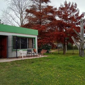Casa En Médanos De Solymar, 600m De La Playa. 720m2 En Esquina. 3 Dormitorios
