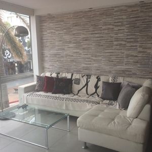 Apartamento Con Renta , Av Gorlero, Frente Con Azotea! Gc $3000. 3 Dormitorios