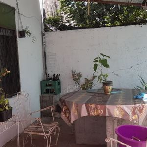 Venta/casa/maroñas/4 Dormitorios/garaje/ Estufa/ A Refaccionar/parrillero