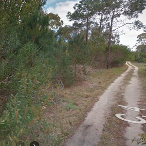 Terreno 569 M2 La Esmeralda 4 Cuadras La Playa Papeles Al Día