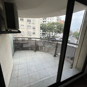 Apartamento 2 Dormitorios En 21 De Setiembre Y Ellauri