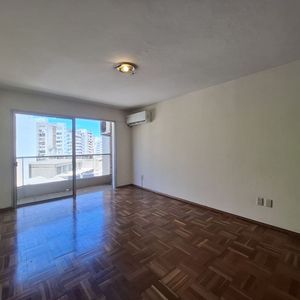 Alquiler De Apartamento 3 Dormitorios Y Servicio En Pocitos