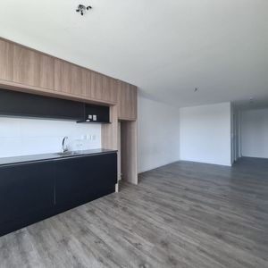 Apartamento Monoambiente Sobre Av. Sarmiento
