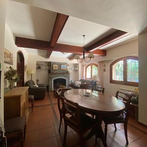 Casa De 3 Dormitorios En Carrasco