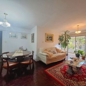 Venta Apartamento De 3 Dormitorios Y Servicio En Pocitos