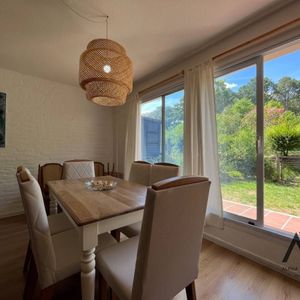 Alquiler Apartamento 3 Dormitorios, 3 Baños Y Garaje En Carrasco.