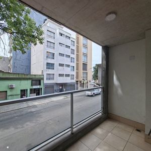 Venta Apartamento De 2 Dormitorios  En Tres Cruces