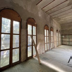 Oportunidad Desarrolladores - Construcción Sobre Amplio Terreno En Gran Punto