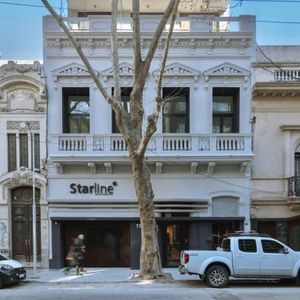 Venta Oficina Con Terraza Y Patio A Estrenar - Centro De Montevideo