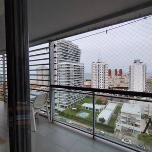Venta Apartamento Con Balcón Con Parrillero, 2 Dormitorios, Excelente Ubicación