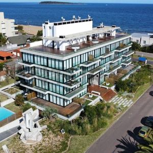 Venta Exclusiva En Edificio Rambla 24, Maldonado