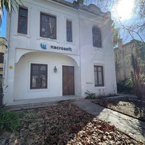Venta Casa Con Renta Sobre Avenida 19 De Abril Usd 440000