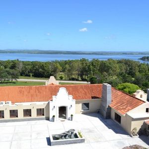 Venta Chacra Hotel Boutique En Laguna Del Sauce, Ruta 12