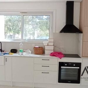 Casa En Venta De 3 Dormitorios C/ Cochera En Cantegril