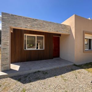 Casa En Venta De 2 Dormitorios En Playa Mansa