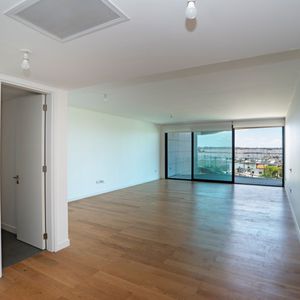 Apartamento En Venta De 3 Dormitorios En Puerto Buceo