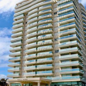 Venta Apartamento 3 Dormitorios En Coral Tower  .