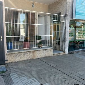 Casa En Venta De 3 Dormitorios C/ Cochera En Artigas