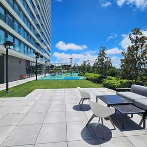 Apartamento En Venta De 2 Dormitorios C/ Cochera En Aeropuerto Internacional De Carrasco