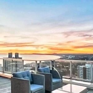 Apartamento En Venta De 4 Dormitorios C/ Cochera En Playa Mansa