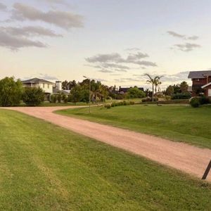 Terreno En Venta De 1750m2 Ubicado En Colinas De Carrasco