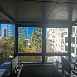 Oficina En Venta En Pocitos Nuevo Con Renta Y Garaje