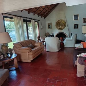 Casa En Venta De 4 Dormitorios C/ Cochera En Jardin Pinares