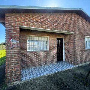 Venta Casa, Galpon, Gran Terreno En Lezica