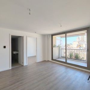 Apartamento De 1 Dormitorio, Con Terraza Y Espacio De Uso Exclusivo En Azotea.