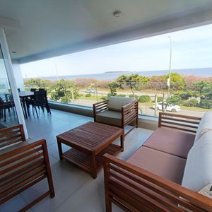 Apartamento En Venta C/ Cochera En Playa Mansa