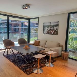 Venta De Amplio Apartamento 1 Dormitorios + Garaje Y Box  Edificio Forum