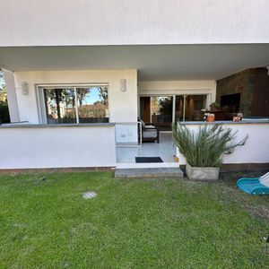 Venta 3 Dormitorios Con Jardín En Carrasco Sur