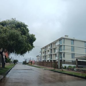 Apartamento En Venta C/ Cochera En Piriápolis